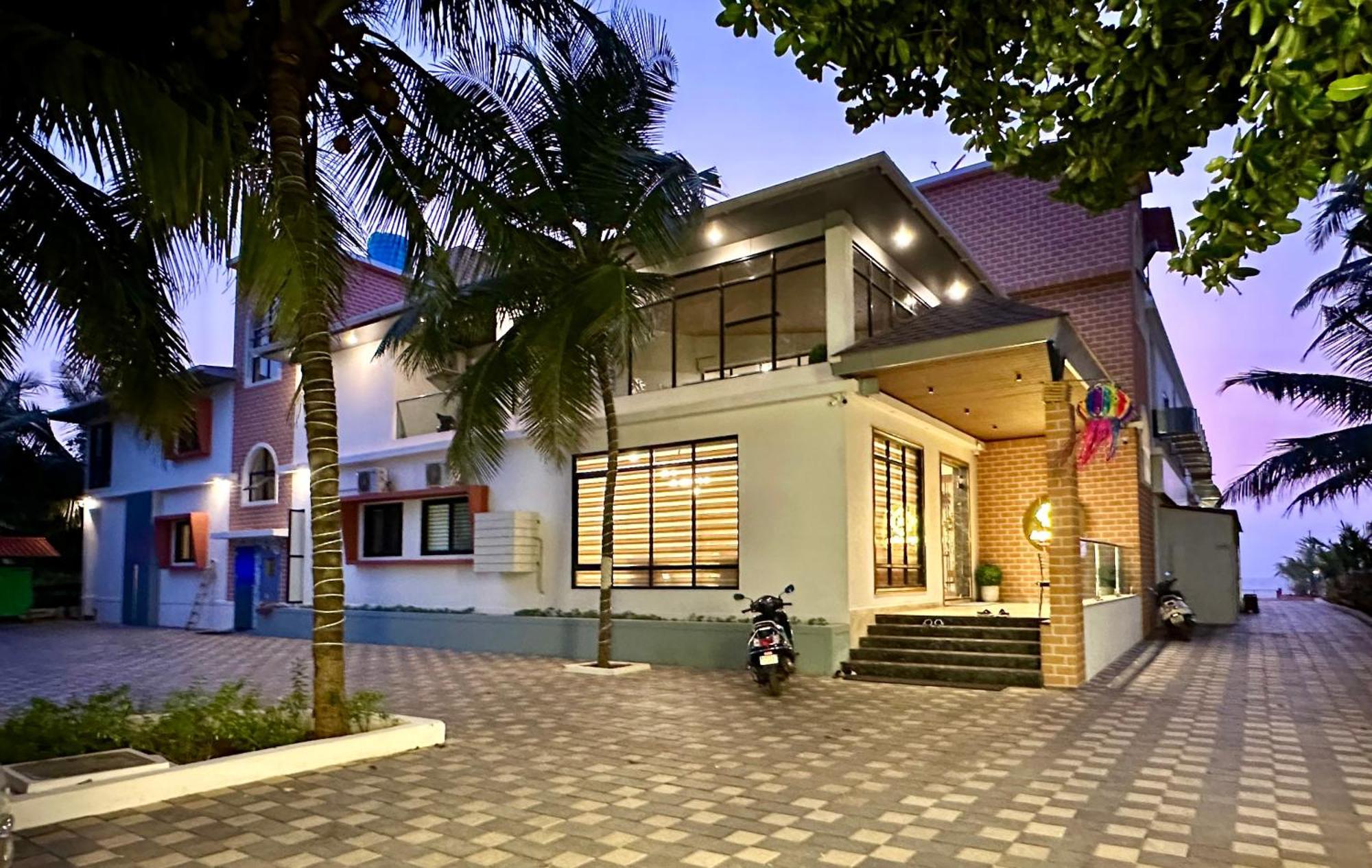 Bhogwe Aqualina酒店 外观 照片